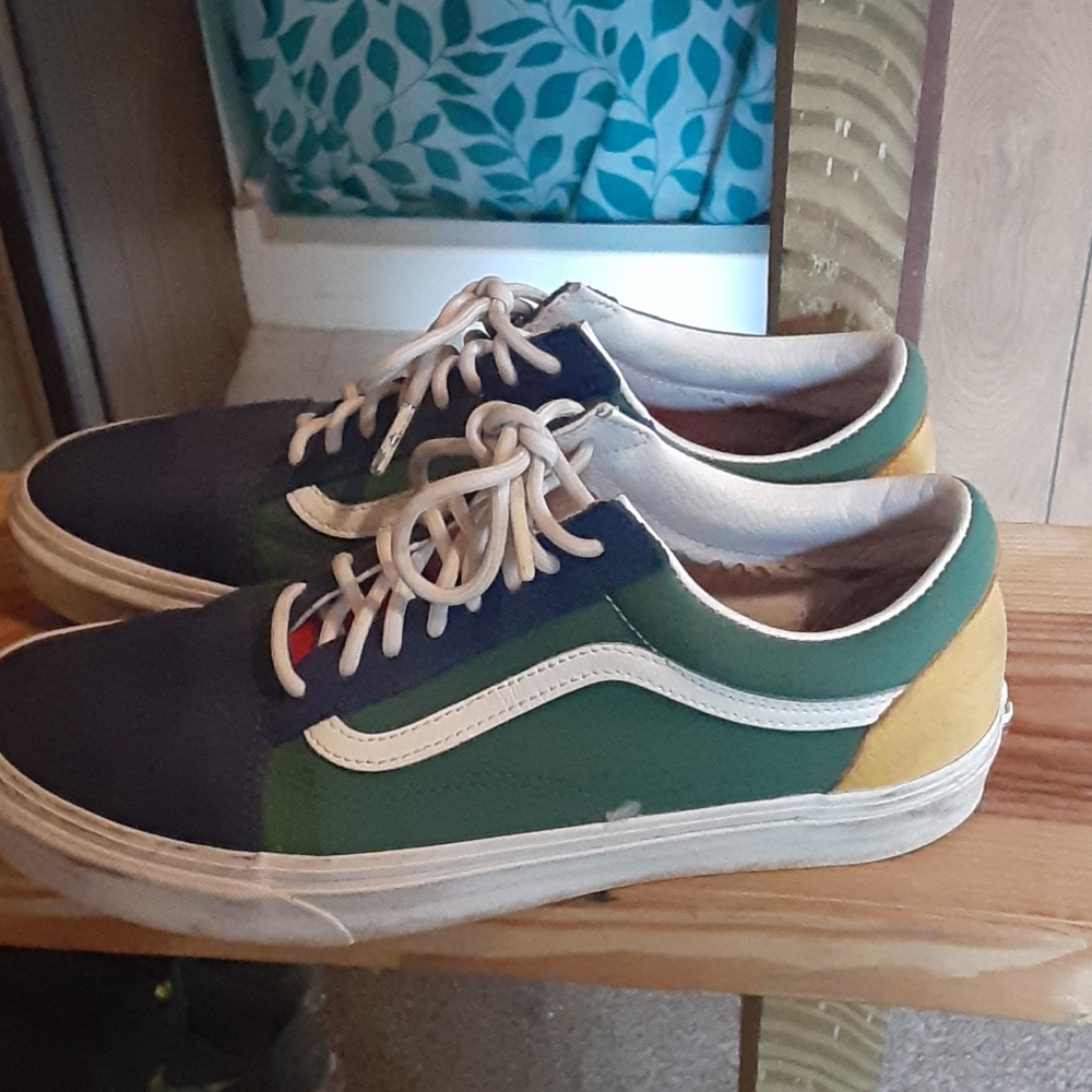 Van's Yacht Club
